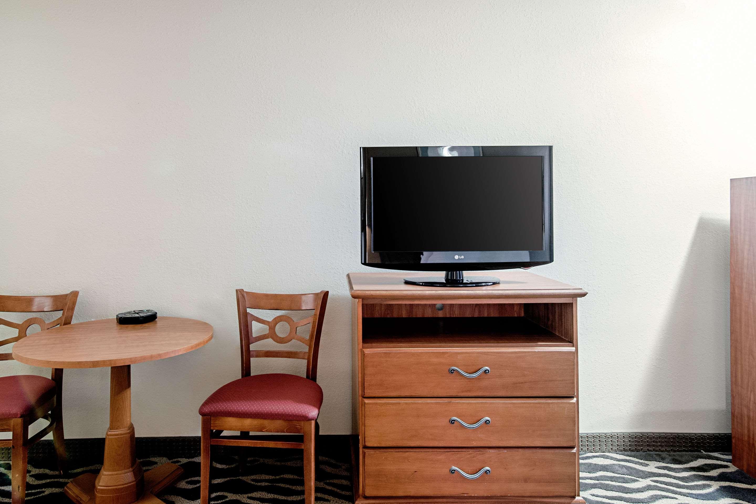 Quality Inn Huron Екстер'єр фото