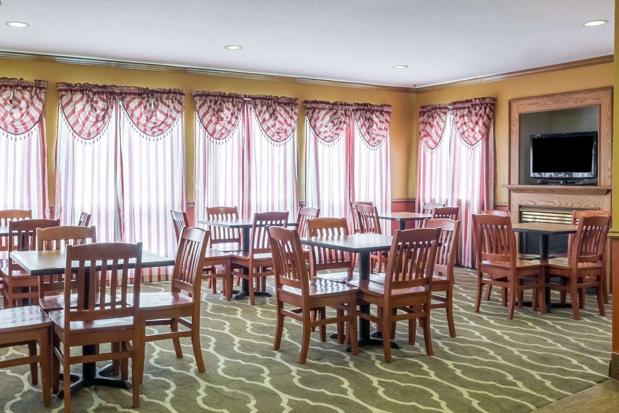 Quality Inn Huron Екстер'єр фото