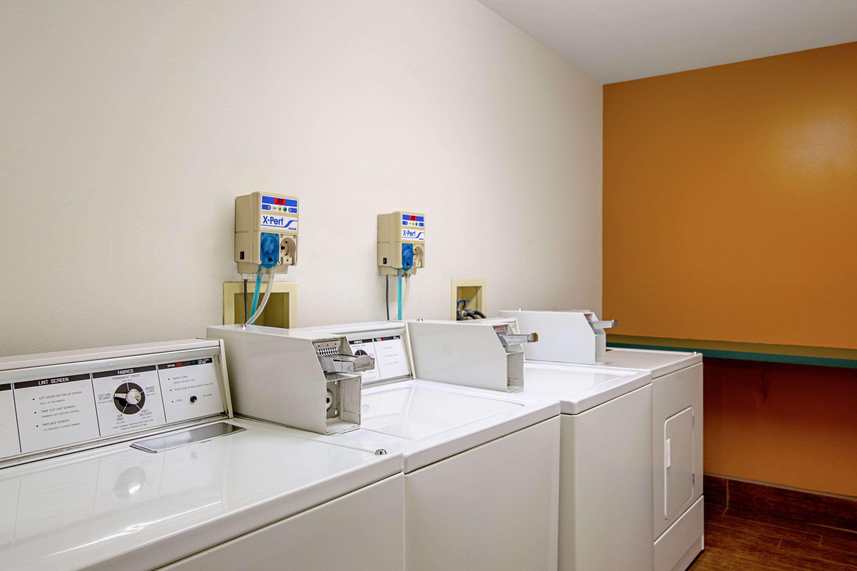 Quality Inn Huron Екстер'єр фото