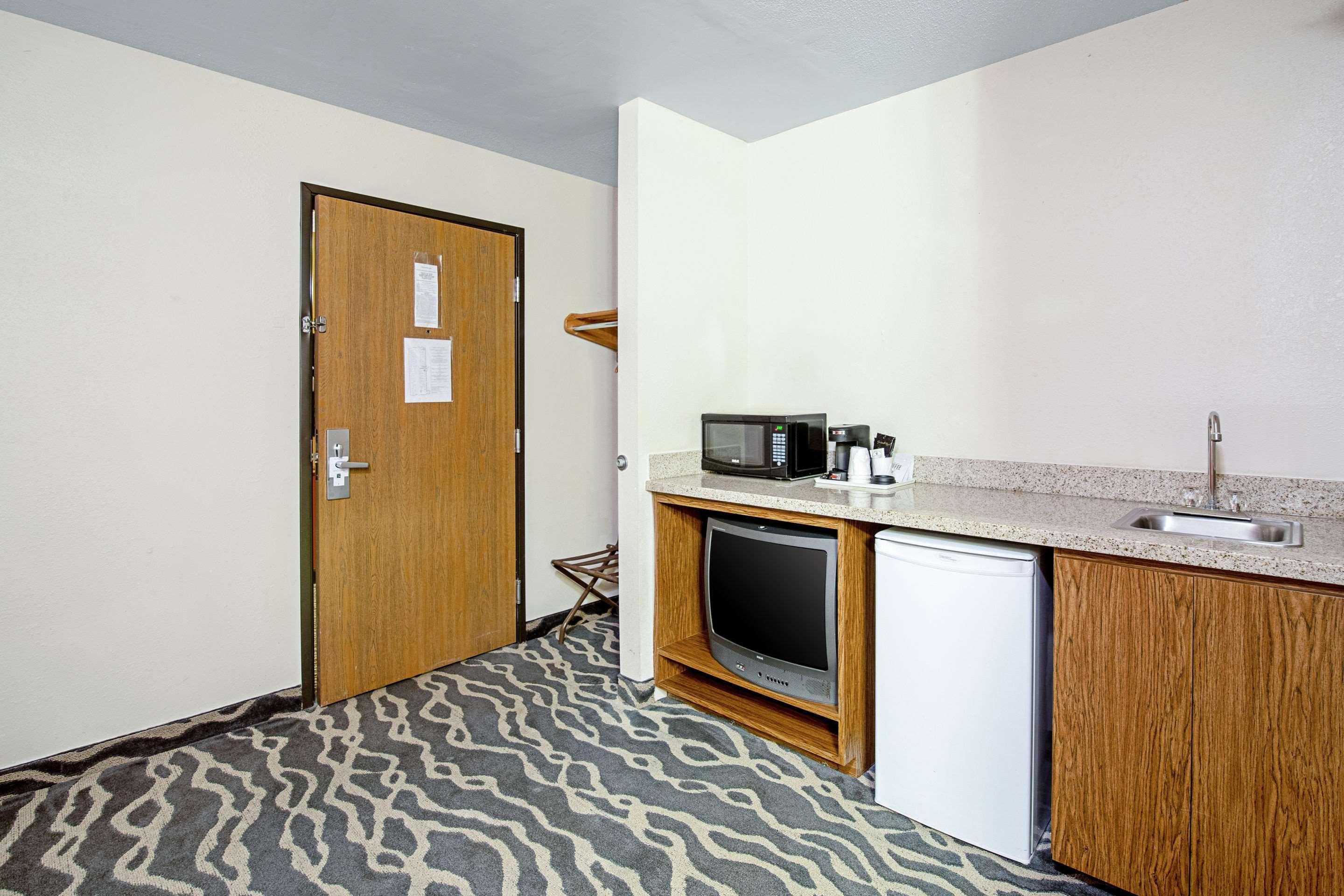 Quality Inn Huron Екстер'єр фото