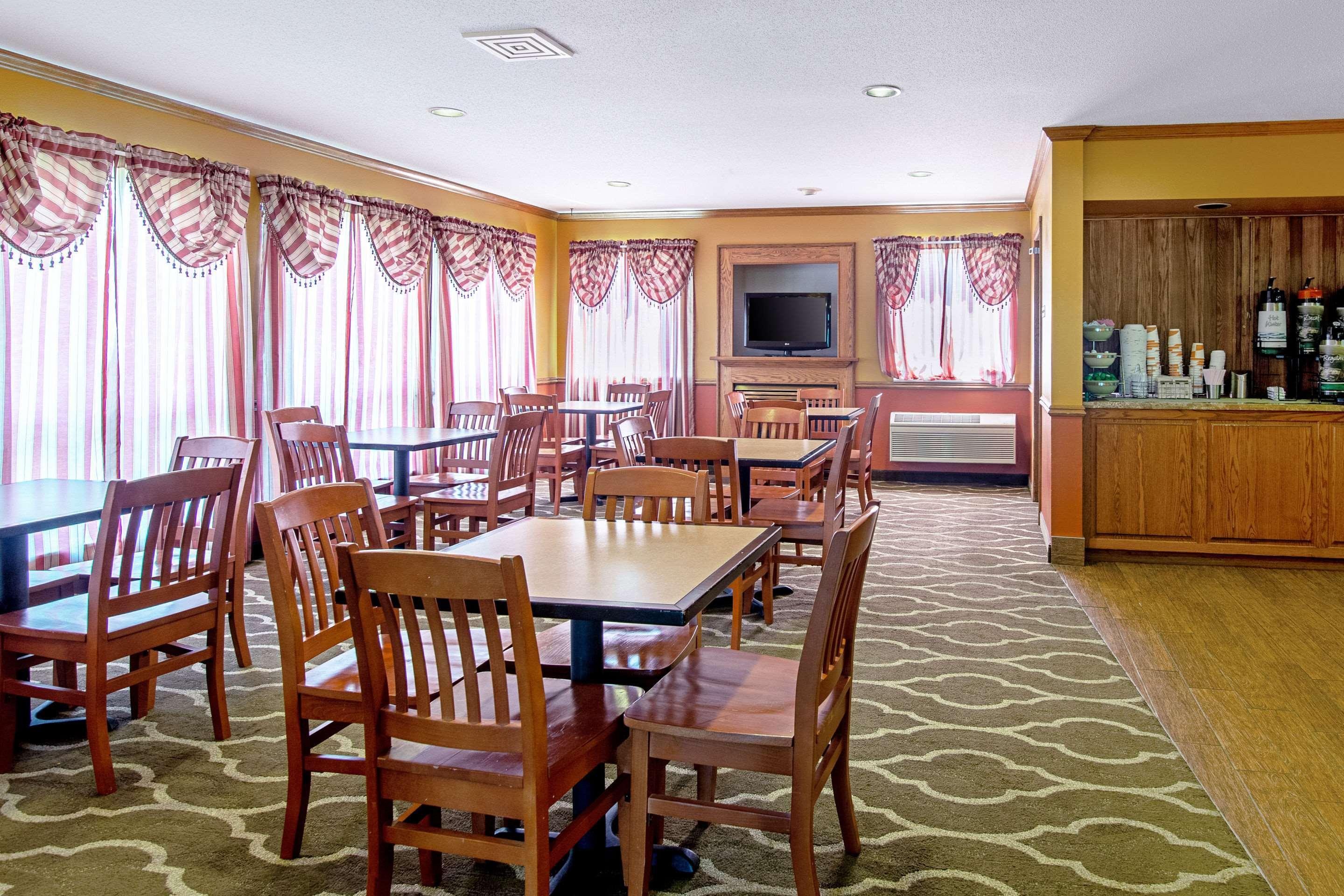 Quality Inn Huron Екстер'єр фото